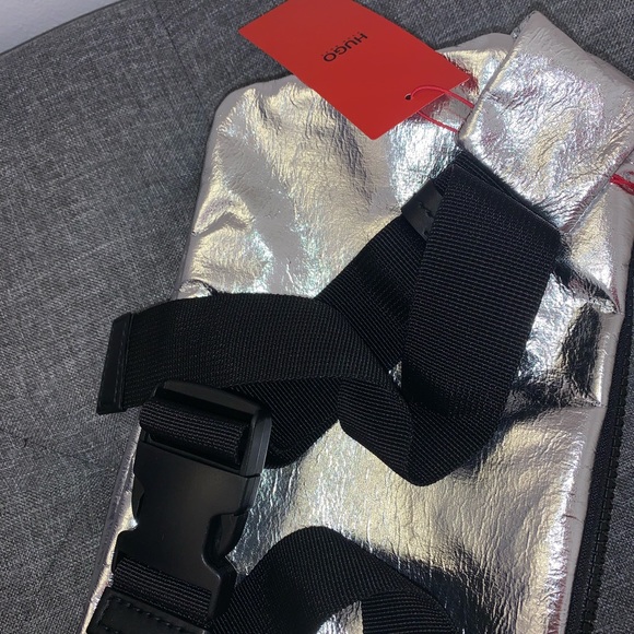 Hugo boss bum bag - Picture 4 of 4